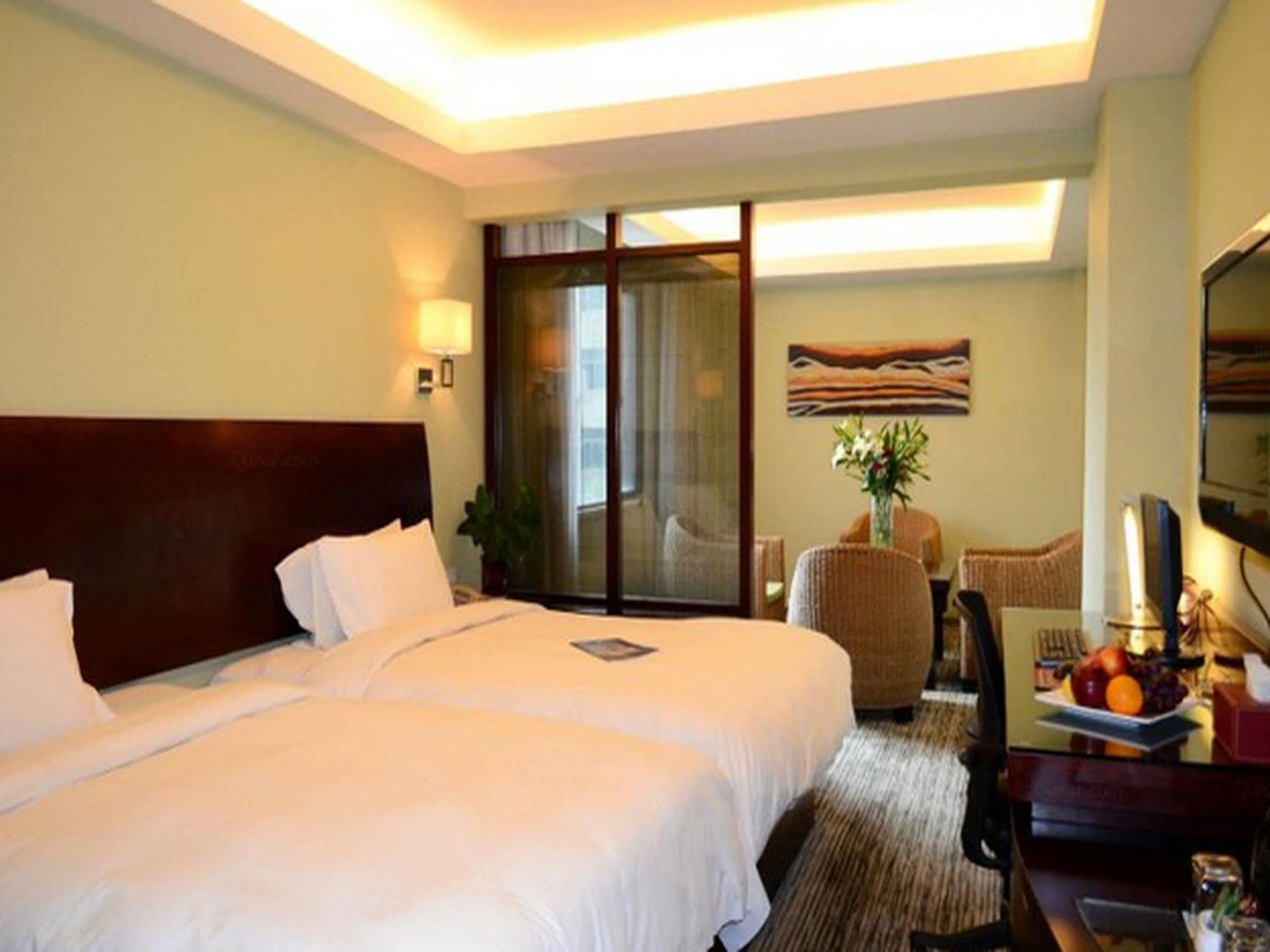 Narada Boutique Hotel Yiwu Huafeng Dış mekan fotoğraf